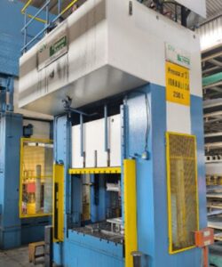 Hydraulic Press 300 ton EMANUEL